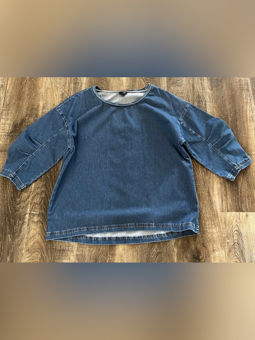 Lisa Bayne Dream Denim Top - Chic Comfy Relaxed Fit Pleated Sleeves Large NEW